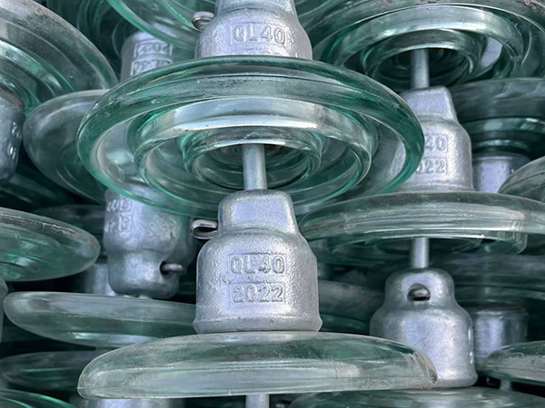 Standard glass insulator U40B