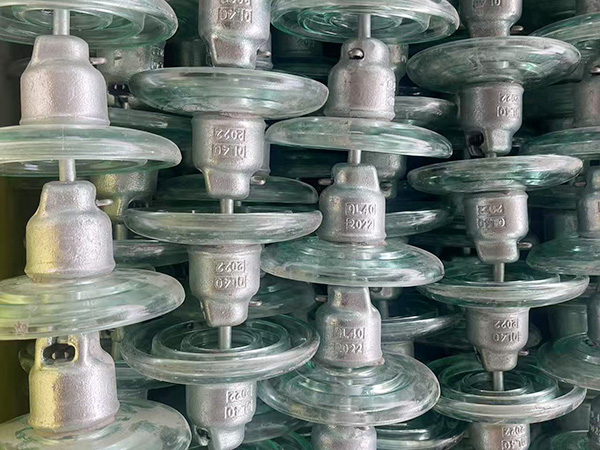 Standard glass insulator U40B