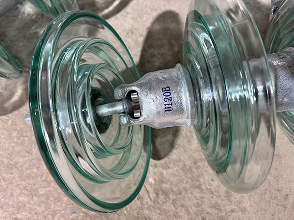 Standard glass insulator U120A