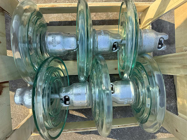 Standard glass insulator U120A