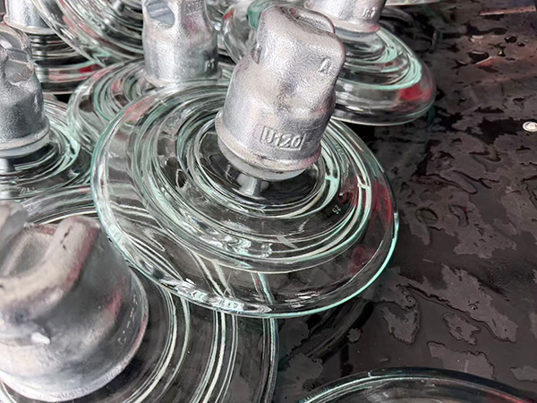 Standard glass insulator U120A