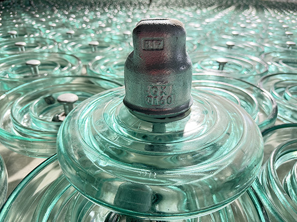 Standard glass insulator U160BS