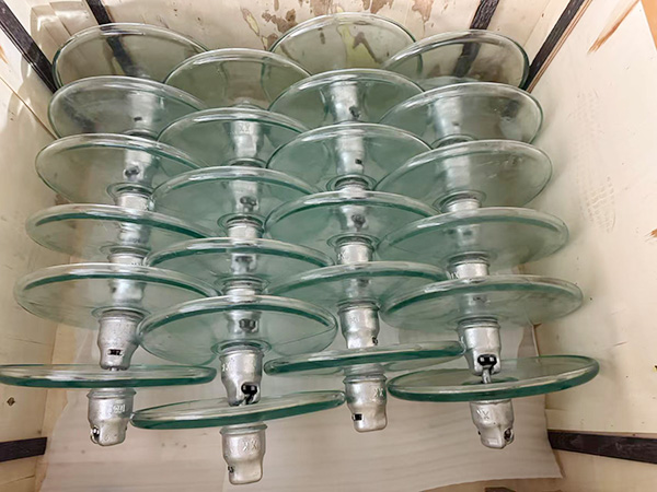 Glass insulator aerodynamic type U120BP-146M