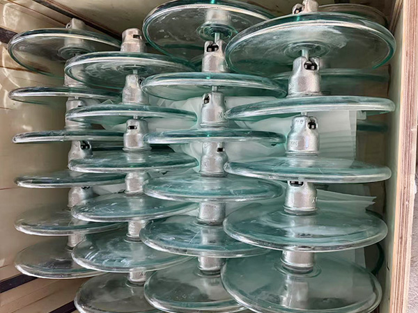 Glass insulator aerodynamic type U120BP-146M