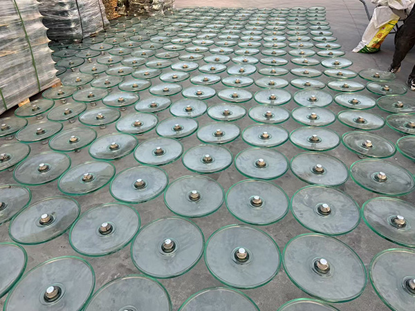 Glass insulator aerodynamic type U120BP-146M